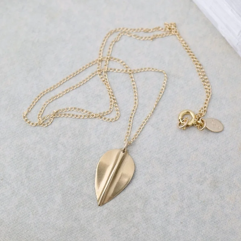 Lila Necklace Brass