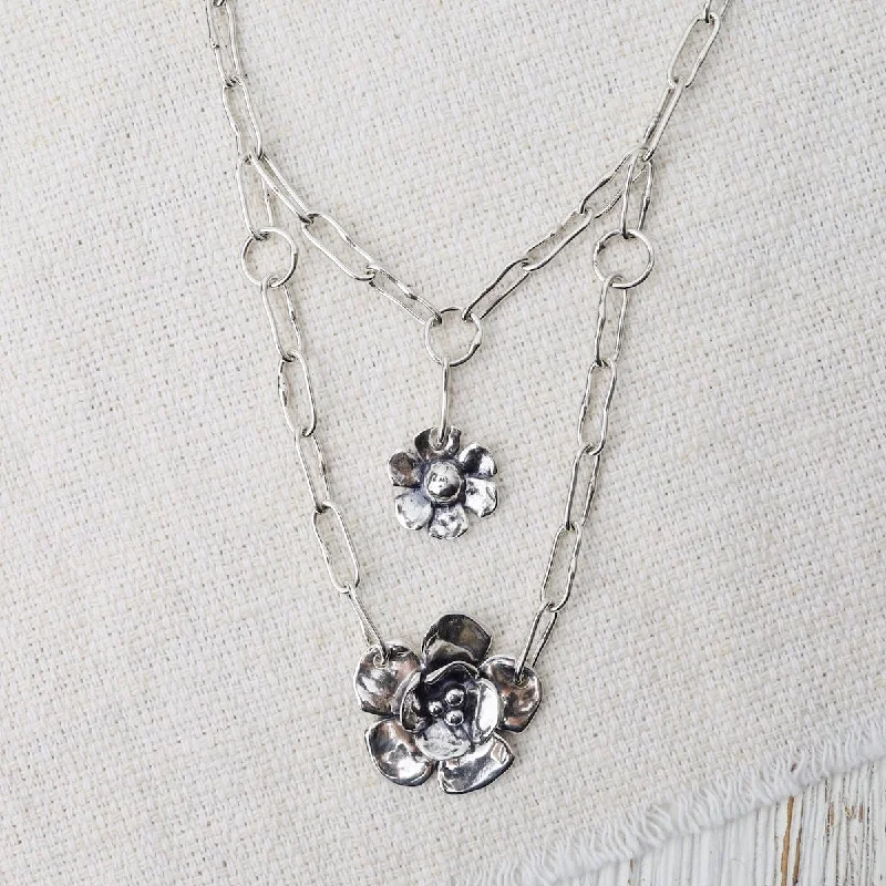 Chain Layer Necklace With Daisy & Double Dogwood on Short Oval Chain Necklace